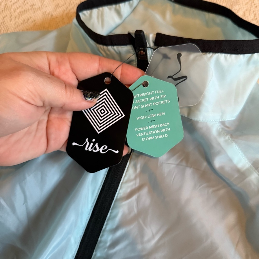 NWT Rise by Lularoe Determined lightweight workout jacket - Picture 2 of 10